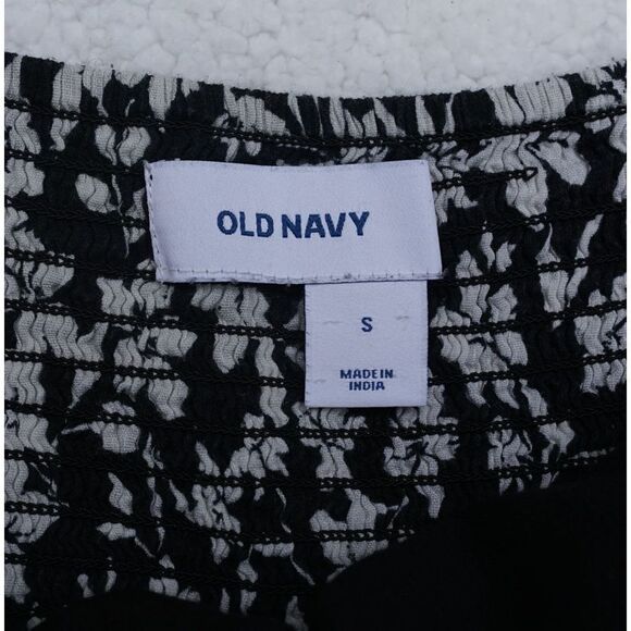 Old Navy Black Tropical Floral Fit and Flare Dress - Picture 7 of 8